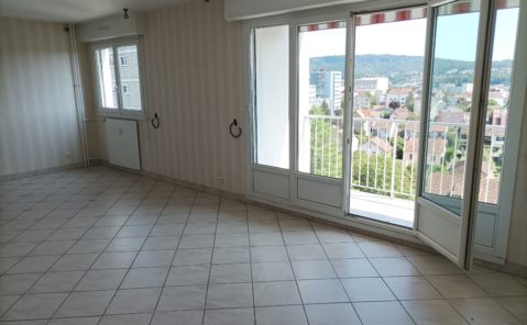 LOCATION T4 Balcon BESANCON